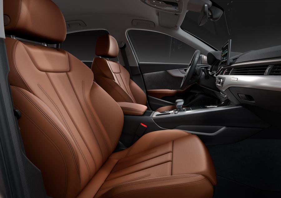 Интерьер Audi A4 45 TFSI Quattro (B9) 2019 года  (WW) (фото 13 из 15)